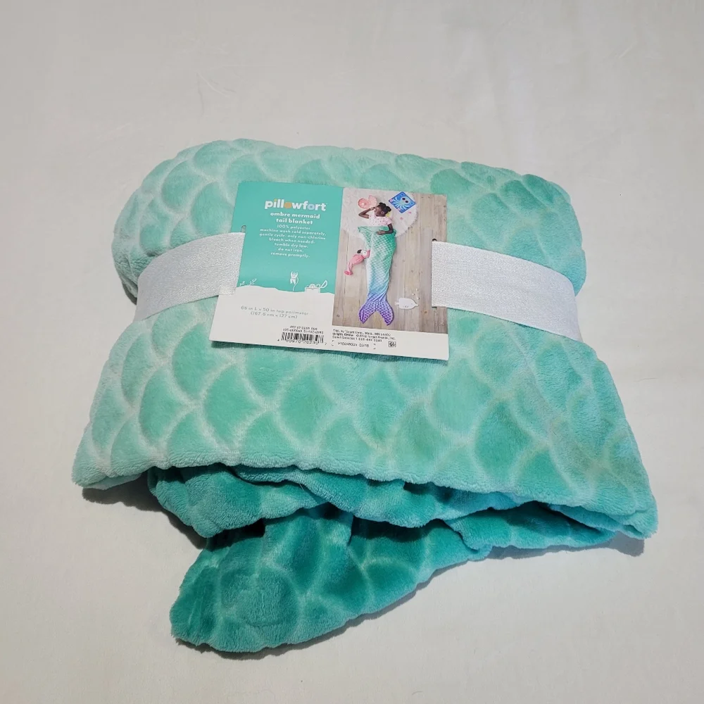 Mermaid Throw Blanket Ombre Color Purple Blue Fish Tail Scale Soft Fleece Velour